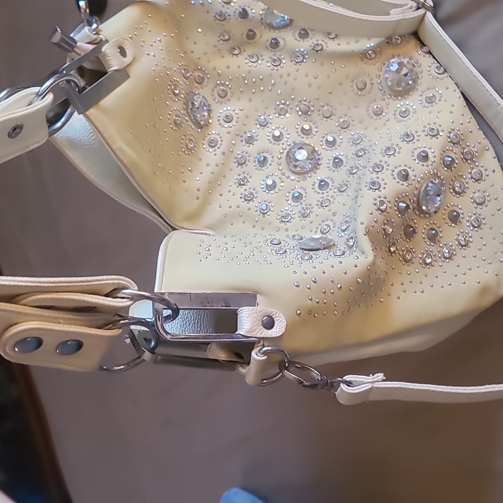 Purse - Picture 4 of 4